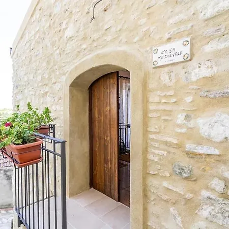 Casa Castello Affittacamere *