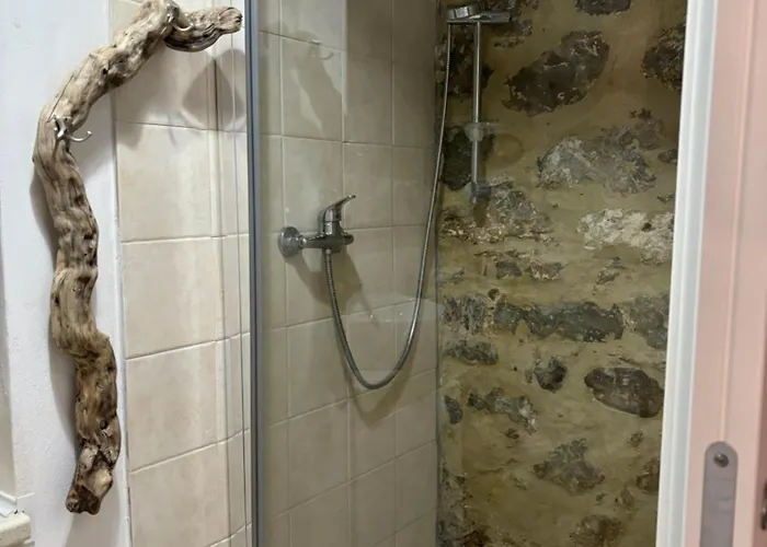 בית הארחה Casa Castello רוקה אימפריאלה