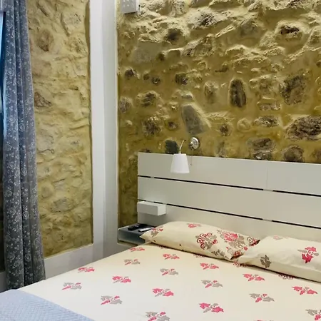 Casa Castello 로카 임페리알레