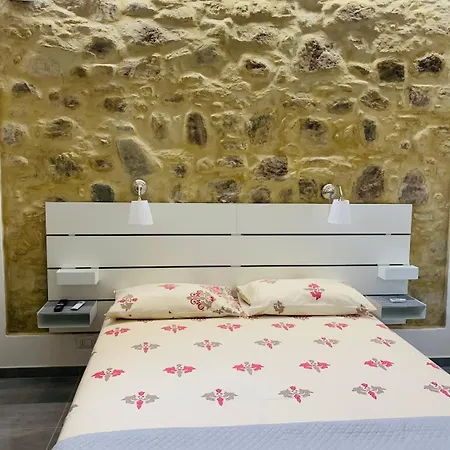 Casa Castello 게스트하우스 로카 임페리알레