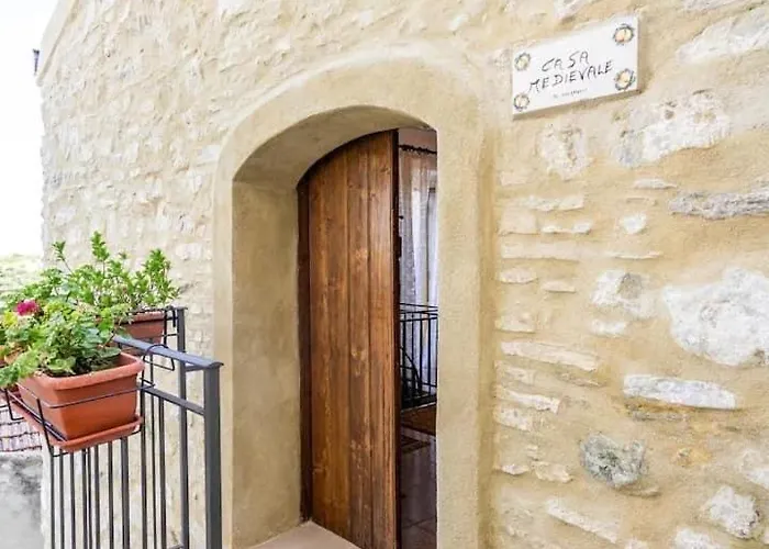 Casa Castello בית הארחה 4*