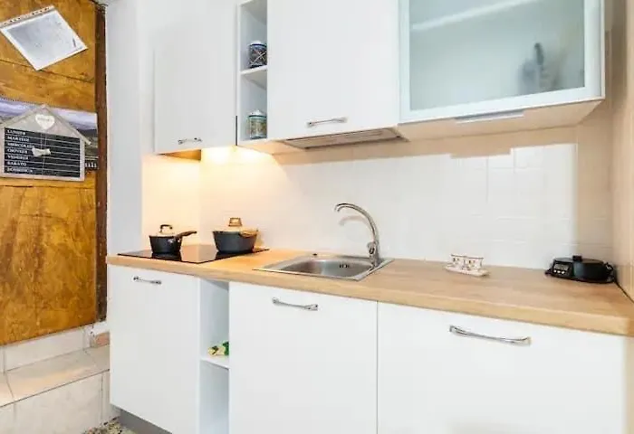 בית הארחה Casa Castello רוקה אימפריאלה