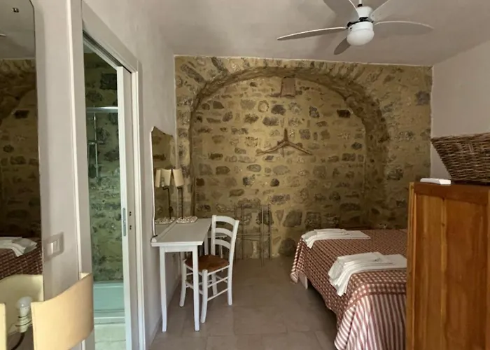 בית הארחה Casa Castello 4*