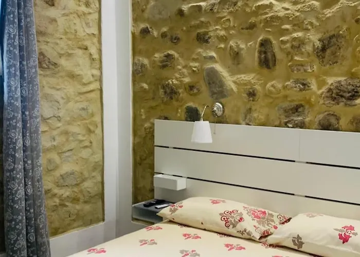 Casa Castello רוקה אימפריאלה